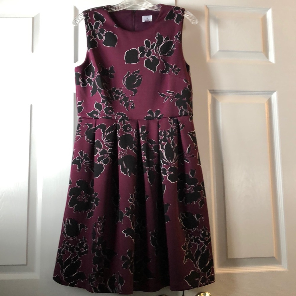 Dress barn maroon and black floral dress NWOT